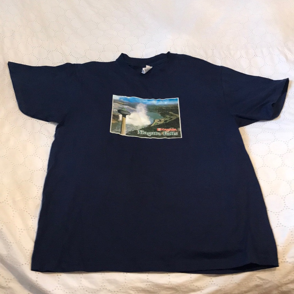 NWOT Canada Niagara Falls T-shirt sz L